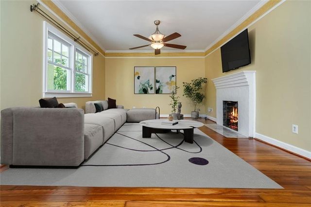 805 Holmes NW Street, Atlanta, GA 30318