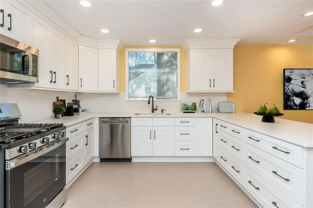 805 Holmes NW Street, Atlanta, GA 30318