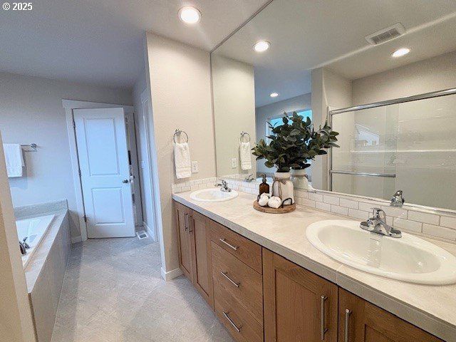 1565 N Young St, Lafayette, OR 97127