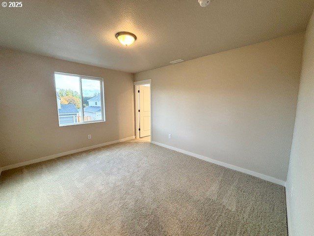 1565 N Young St, Lafayette, OR 97127