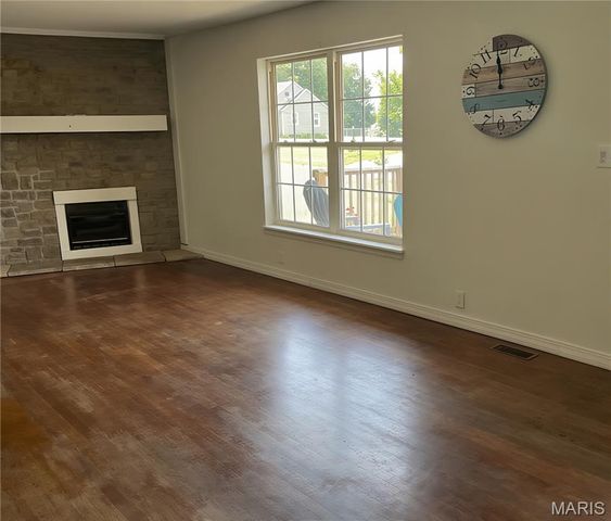 607 S Wood Avenue, Fredericktown, MO 63645