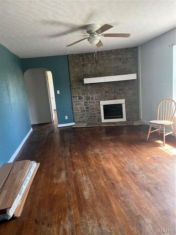 607 S Wood Avenue, Fredericktown, MO 63645