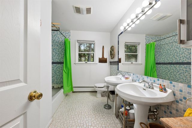 55 Island Creek Road, Southampton, NY 11968