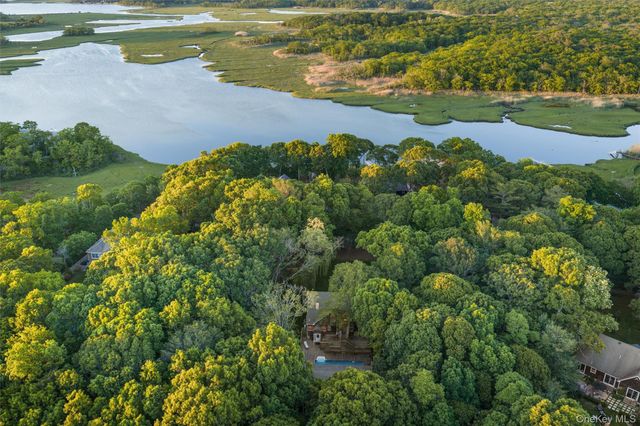 55 Island Creek Road, Southampton, NY 11968