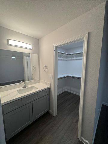 15530 Towerwood Drive A, Conroe, TX 77306