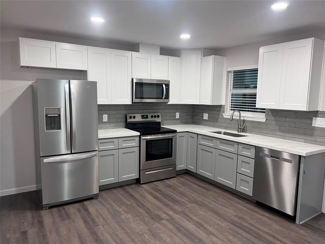 15530 Towerwood Drive A, Conroe, TX 77306