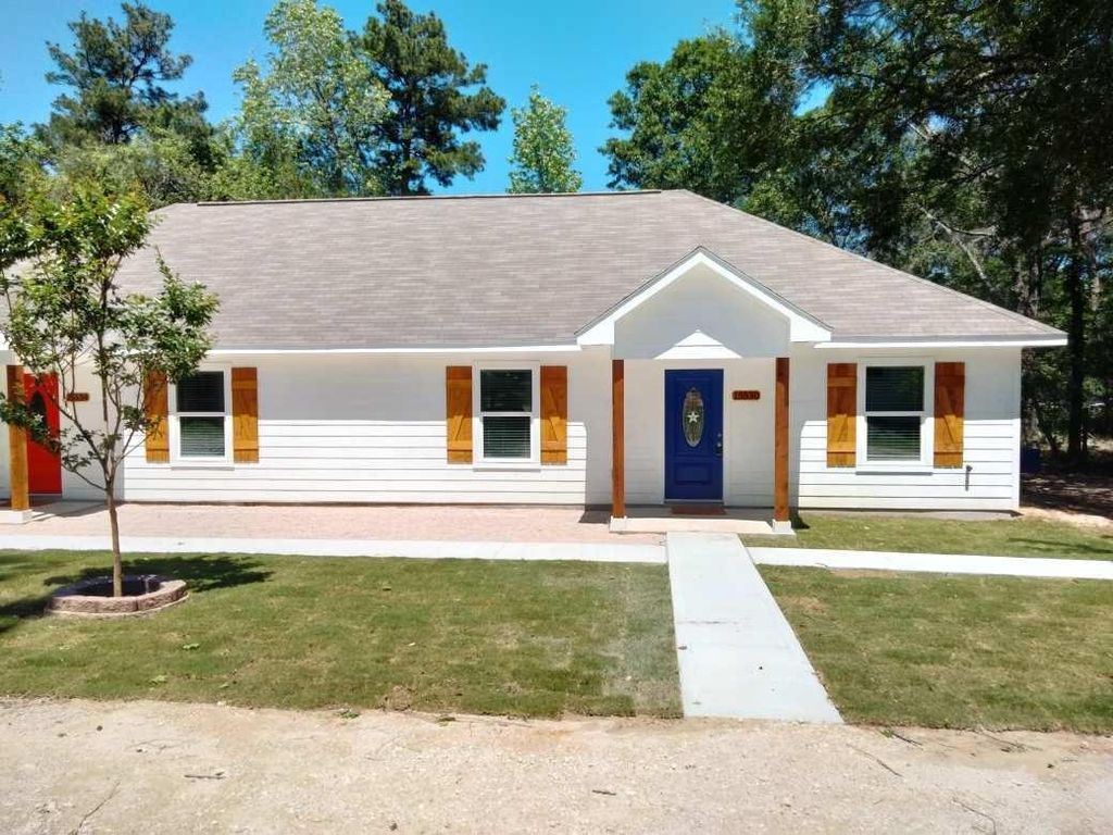 15530 Towerwood Drive A, Conroe, TX 77306