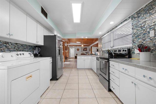 6201 6TH AVENUE NW, Bradenton, FL 34209