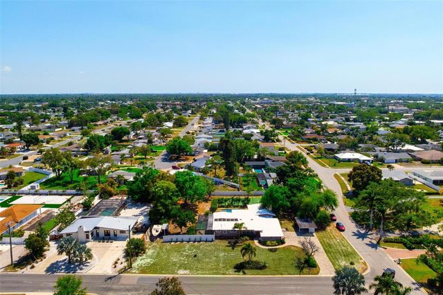 6201 6TH AVENUE NW, Bradenton, FL 34209