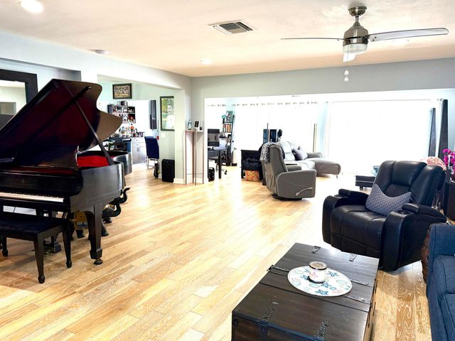 11 Holly Drive, Boynton Beach, FL 33436