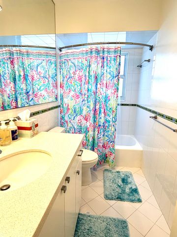 11 Holly Drive, Boynton Beach, FL 33436