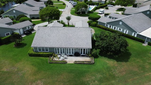 11 Holly Drive, Boynton Beach, FL 33436