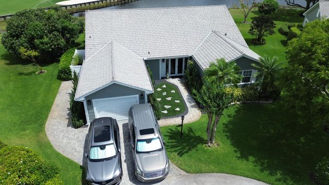 11 Holly Drive, Boynton Beach, FL 33436