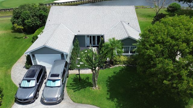 11 Holly Drive, Boynton Beach, FL 33436