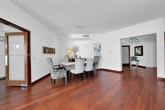 21050 Point Place 2001, Aventura, FL 33180
