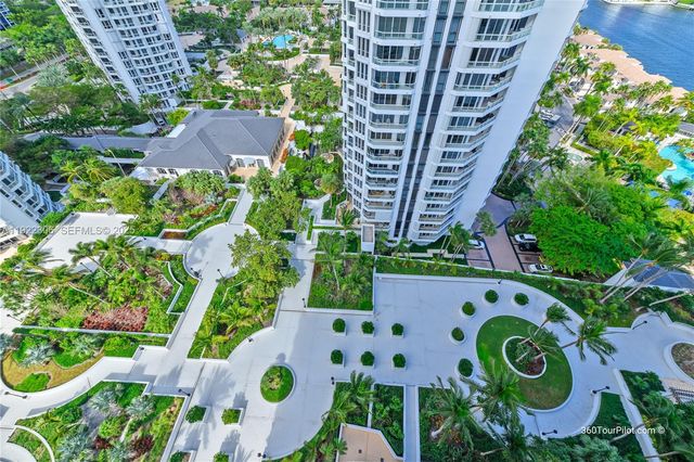 21050 Point Place 2001, Aventura, FL 33180