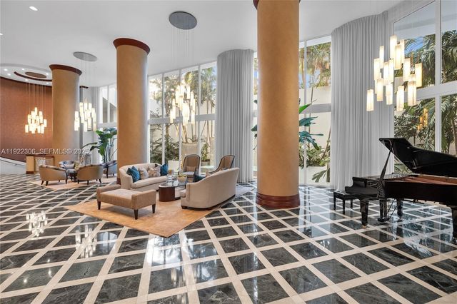 21050 Point Place 2001, Aventura, FL 33180