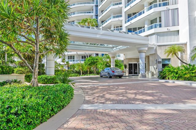 21050 Point Place 2001, Aventura, FL 33180