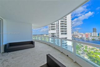21050 Point Place 2001, Aventura, FL 33180