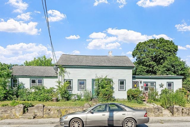 14 Central Ave, Dudley, MA 01571