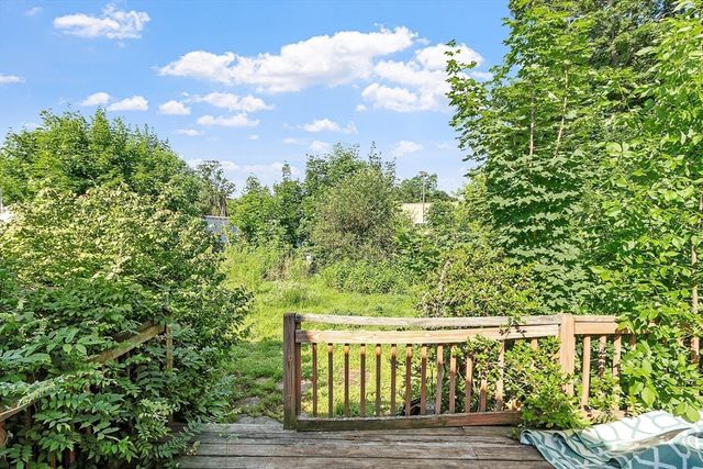 14 Central Ave, Dudley, MA 01571