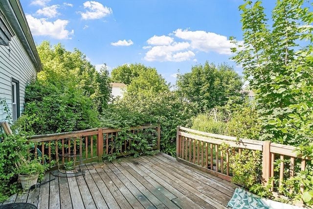 14 Central Ave, Dudley, MA 01571