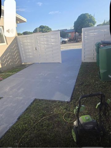 3745 NW 171st Ter, Miami Gardens, FL 33055