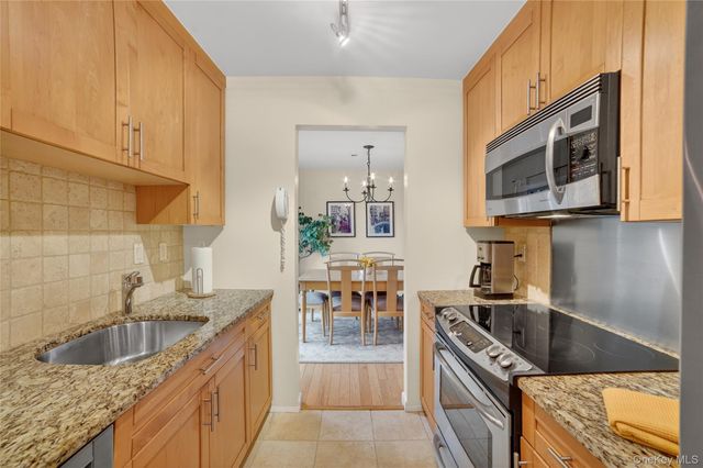 55 N Broadway 3-22, White Plains, NY 10601