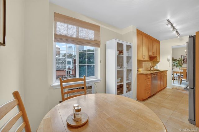 55 N Broadway 3-22, White Plains, NY 10601