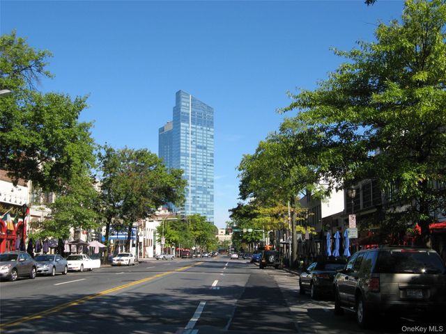 55 N Broadway 3-22, White Plains, NY 10601