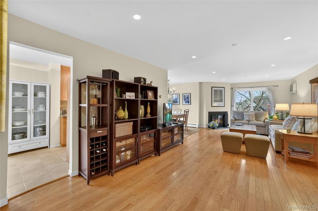 55 N Broadway 3-22, White Plains, NY 10601