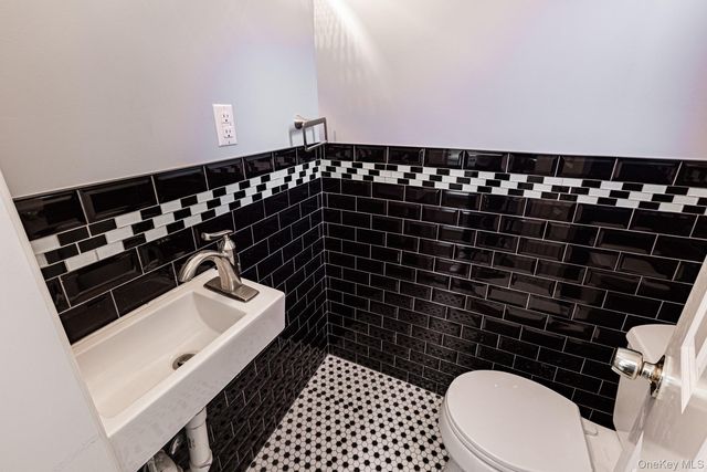 209 Smith Street, Freeport, NY 11520