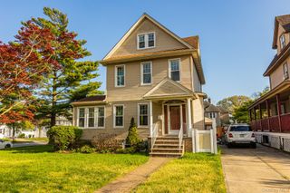 209 Smith Street, Freeport, NY 11520