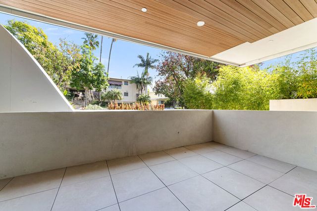 1257 N Sweetzer Avenue 103, West Hollywood, CA 90069