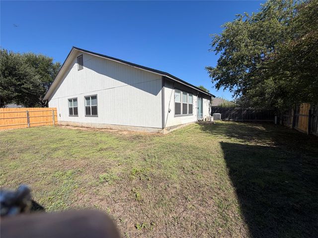 3207 Settlement DR, Round Rock, TX 78665