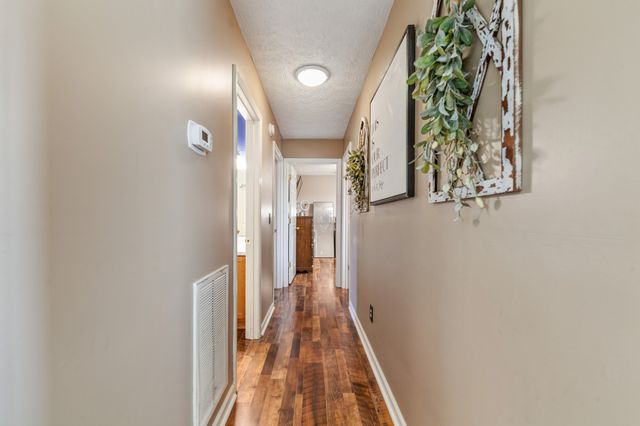 109 Brickyard Ct, Christiana, TN 37037