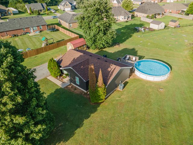 109 Brickyard Ct, Christiana, TN 37037