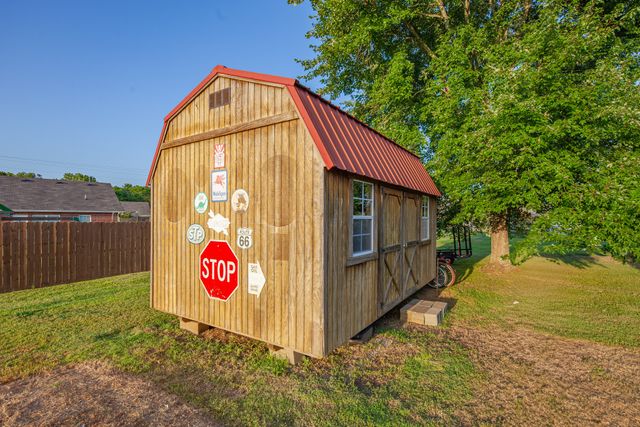 109 Brickyard Ct, Christiana, TN 37037