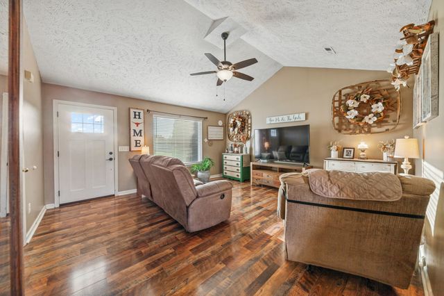 109 Brickyard Ct, Christiana, TN 37037