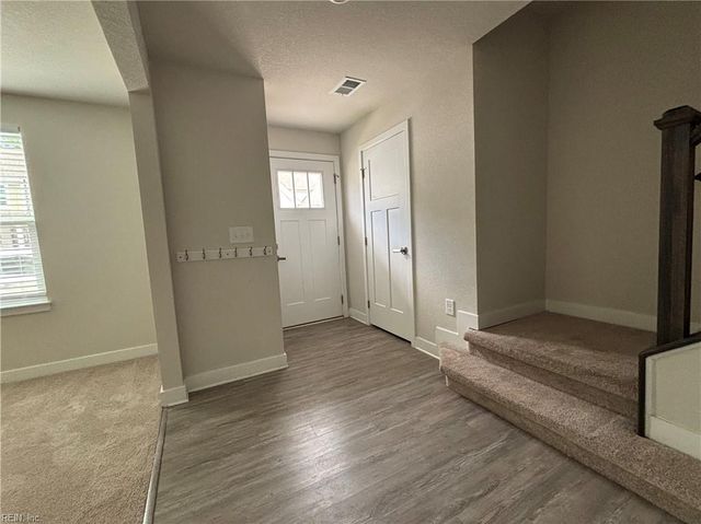 1736 Defiance DR, Chesapeake, VA 23323