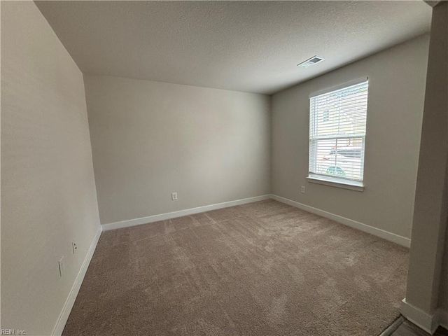 1736 Defiance DR, Chesapeake, VA 23323