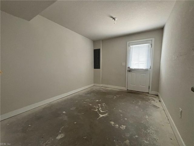 1736 Defiance DR, Chesapeake, VA 23323