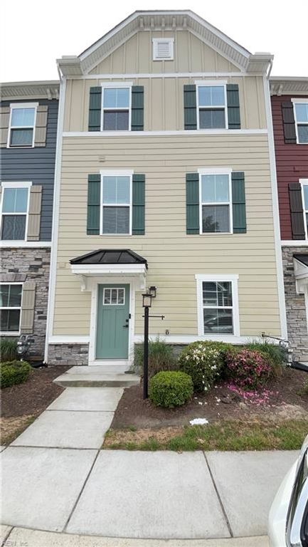 1736 Defiance DR, Chesapeake, VA 23323