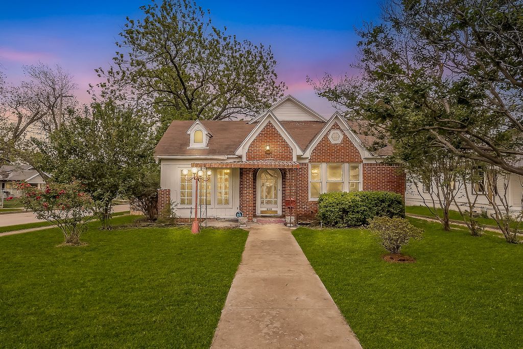 1500 Proctor Avenue, Waco, TX 76708