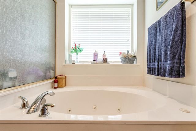 1163 Hidden Valley Lane, Choctaw, OK 73020