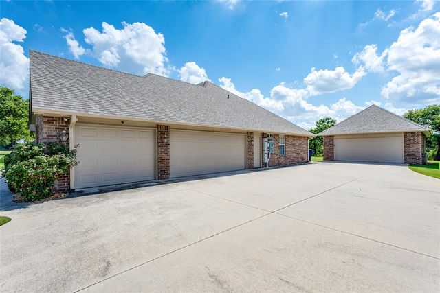 1163 Hidden Valley Lane, Choctaw, OK 73020