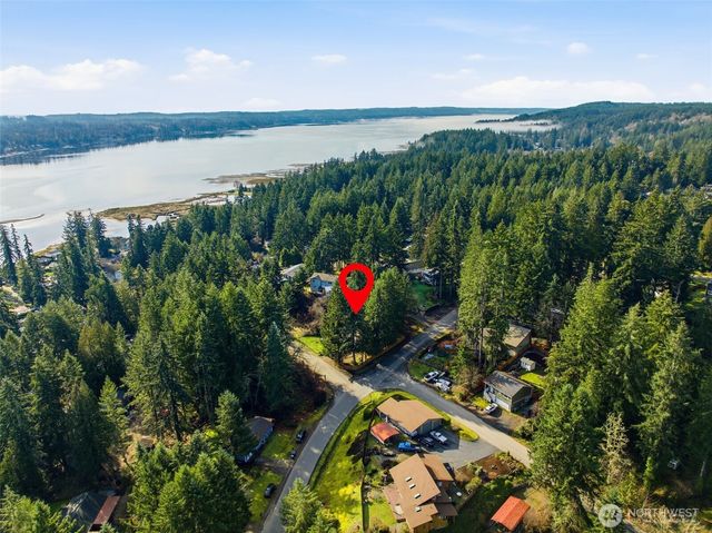 20 NE Matthew Court, Belfair, WA 98528