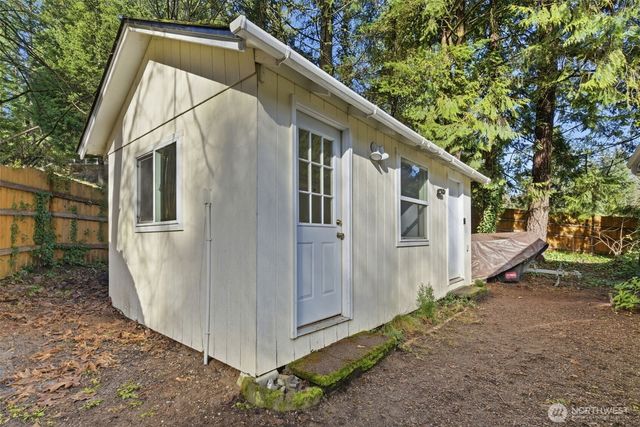 20 NE Matthew Court, Belfair, WA 98528