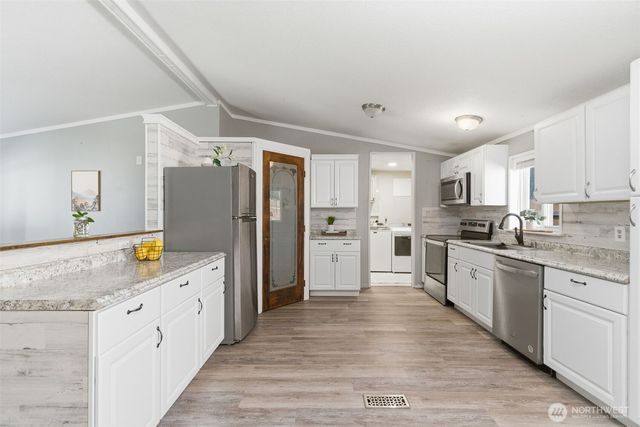 20 NE Matthew Court, Belfair, WA 98528