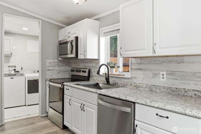 20 NE Matthew Court, Belfair, WA 98528